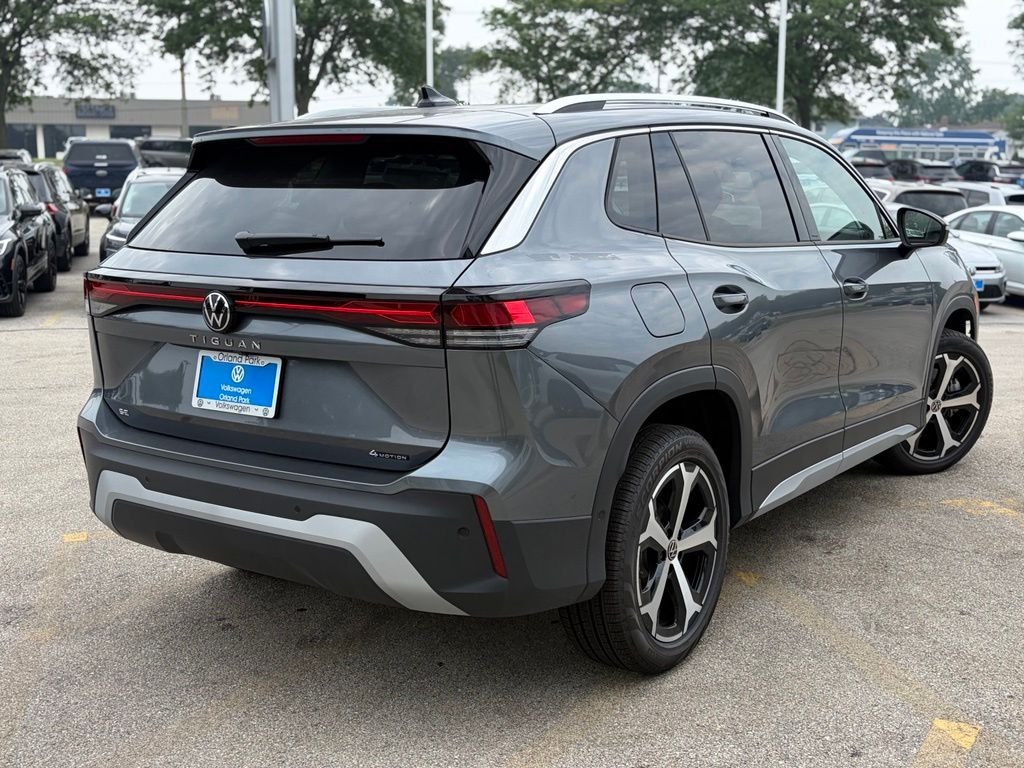 New 2026 Platinum Gray Metallic Volkswagen 2.0T SE image 5