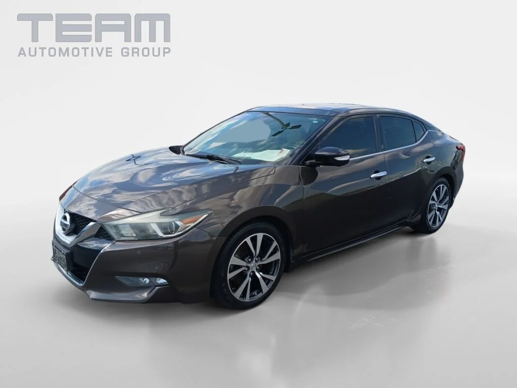 Used 2017 Brown Nissan Platinum image 3