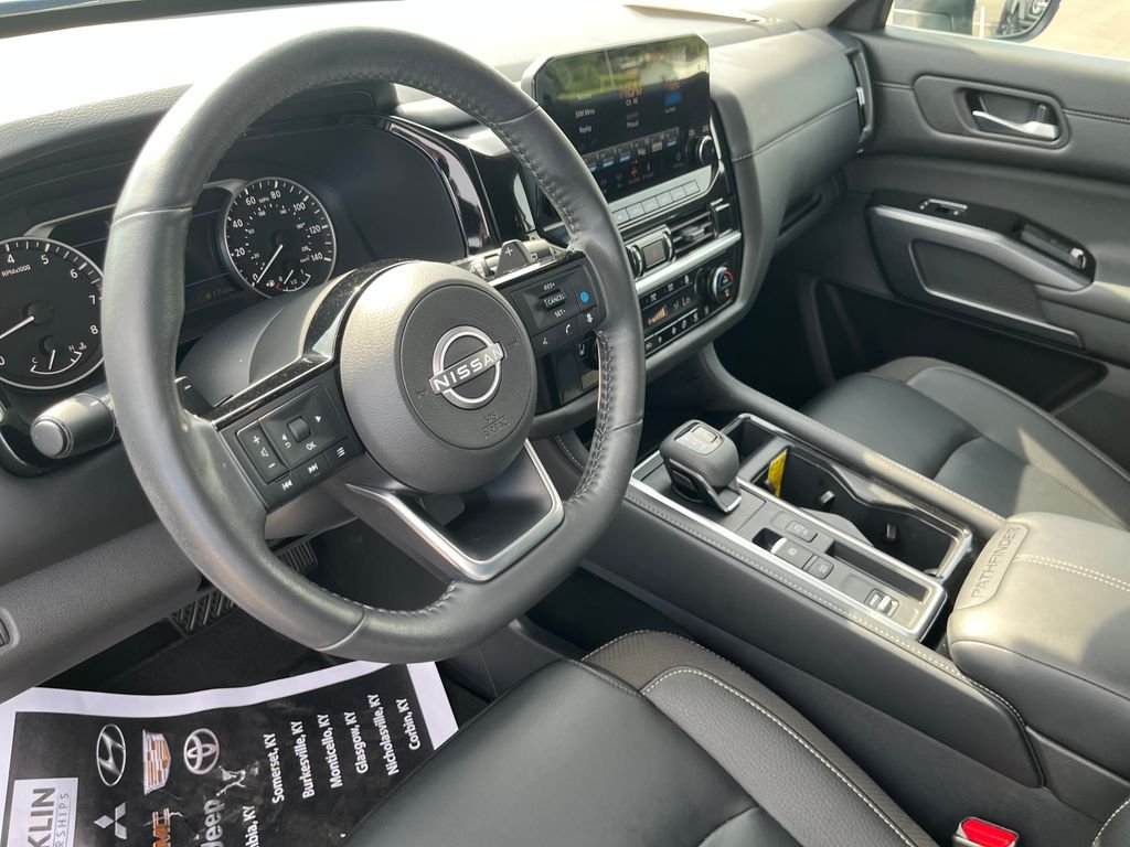 Used 2025 Black Nissan SL image 14