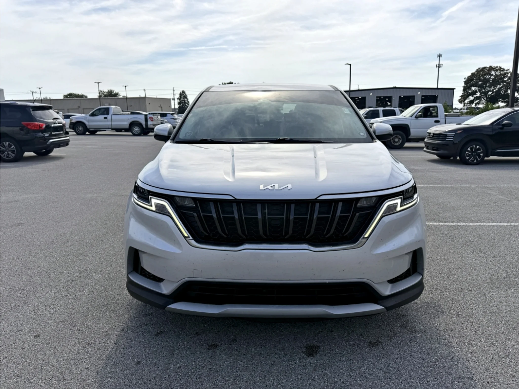 Used 2023 Silky Silver Kia LX image 2