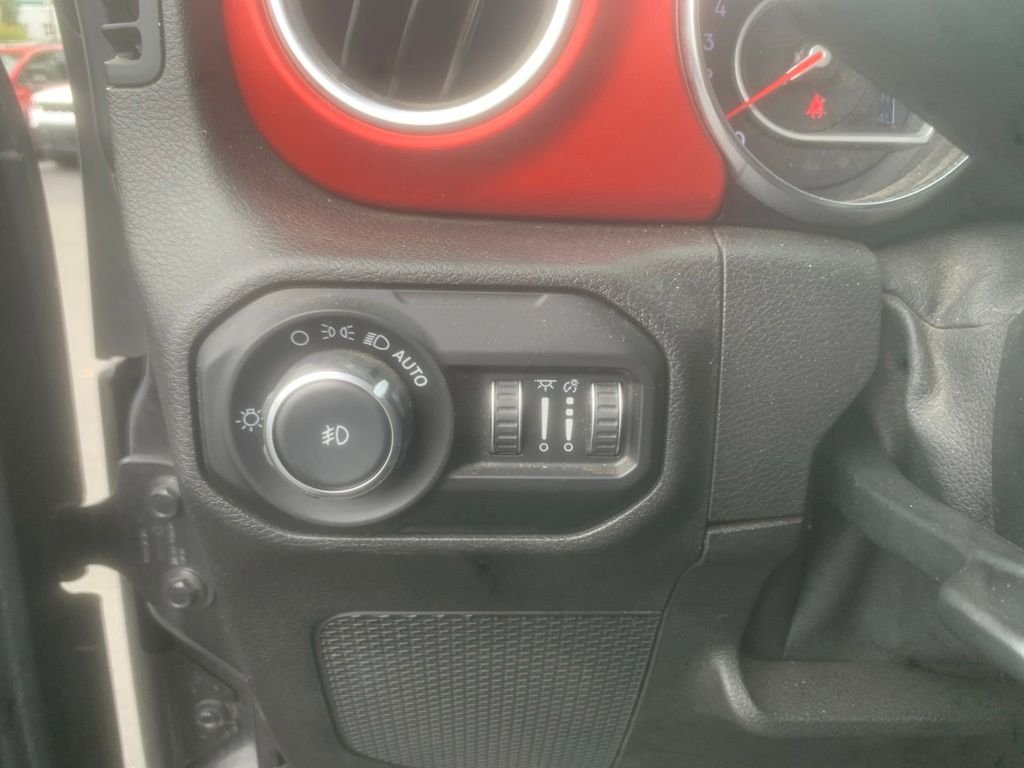 Used 2019 Granite Crystal Metallic Clearcoat Jeep Unlimited Rubicon image 14