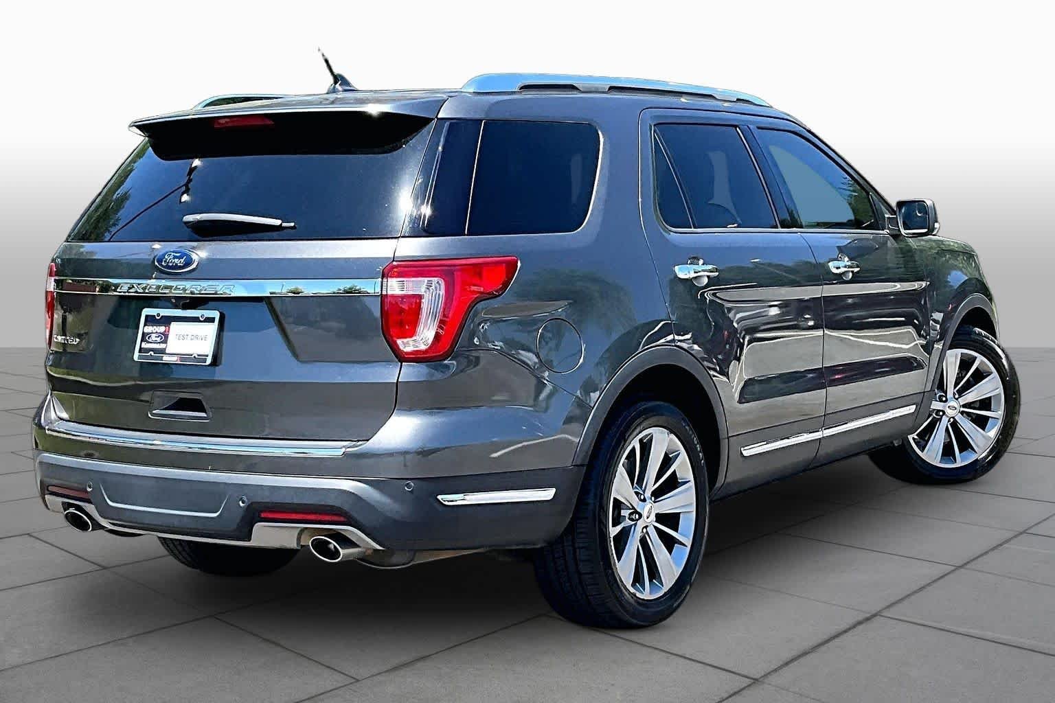 Used 2018 Gray Ford Limited image 13