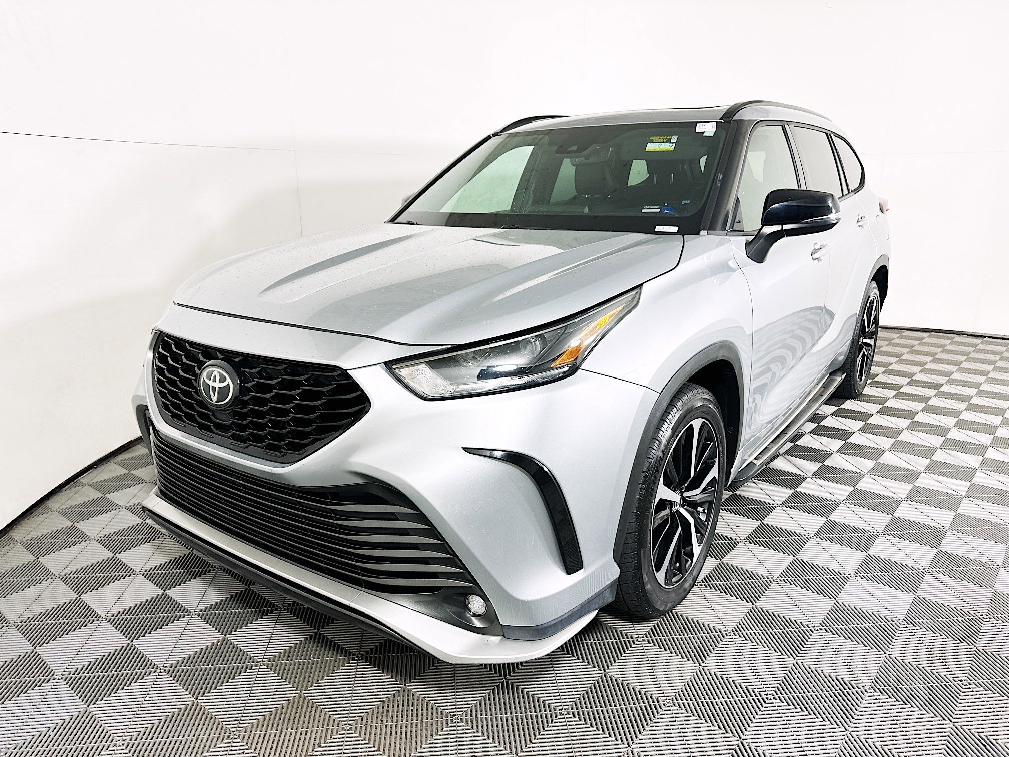 Used 2021 Celestial Silver Metallic Toyota XSE image 7
