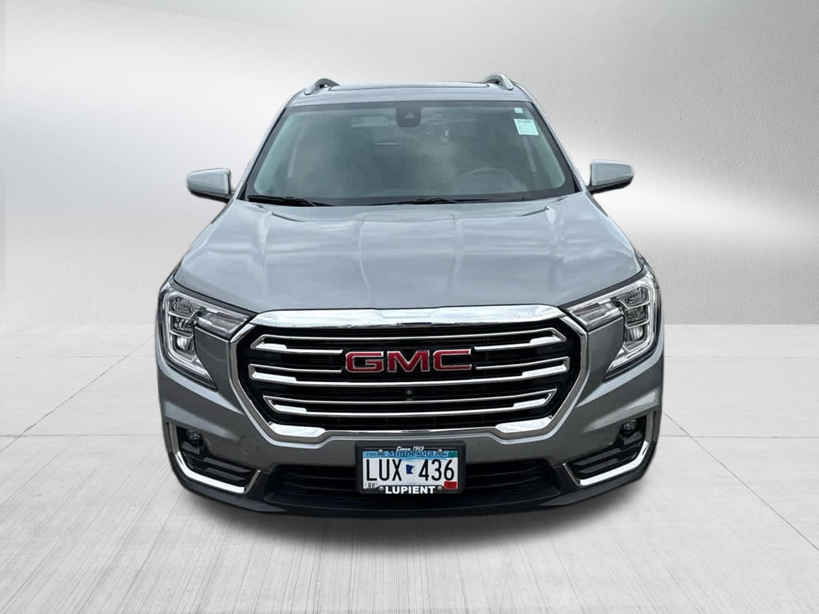 Used 2024 Sterling Metallic GMC SLT image 2
