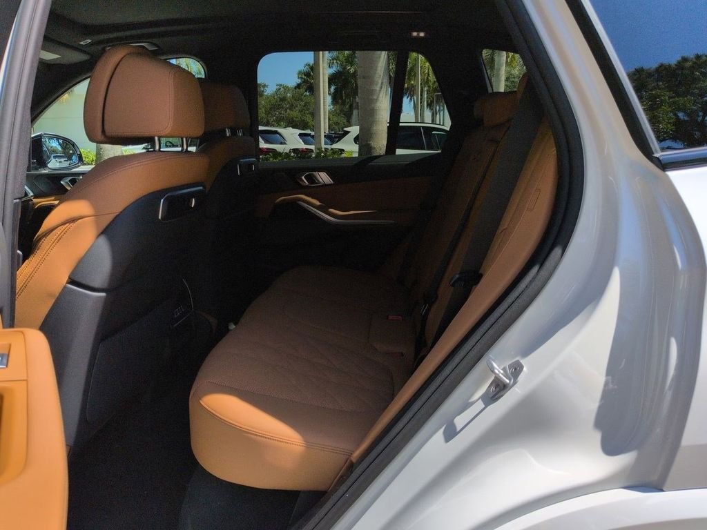 New 2026 White Metallic BMW xDrive40i image 14