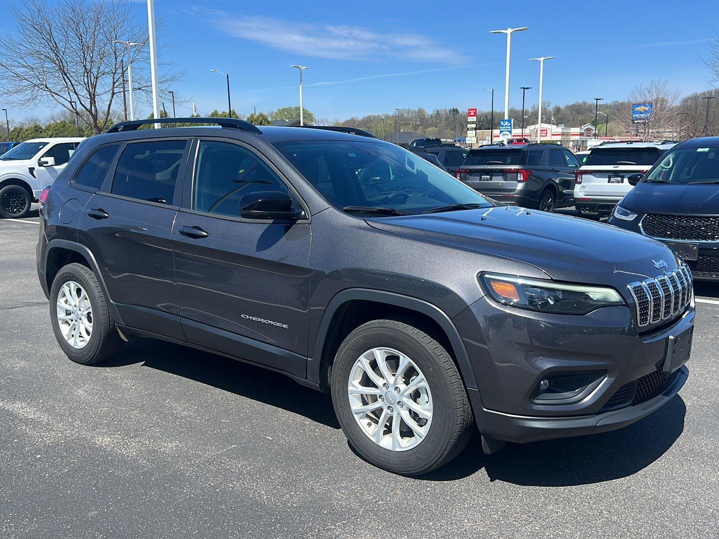 Used 2022 Jeep Cherokee Latitude Lux with VIN 1C4PJMMN9ND532887 for sale in Winona, Minnesota