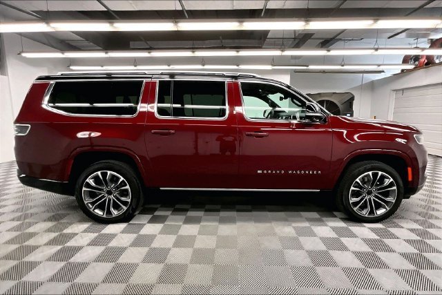 Used 2025 Velvet Red Pearlcoat Jeep Series III image 14
