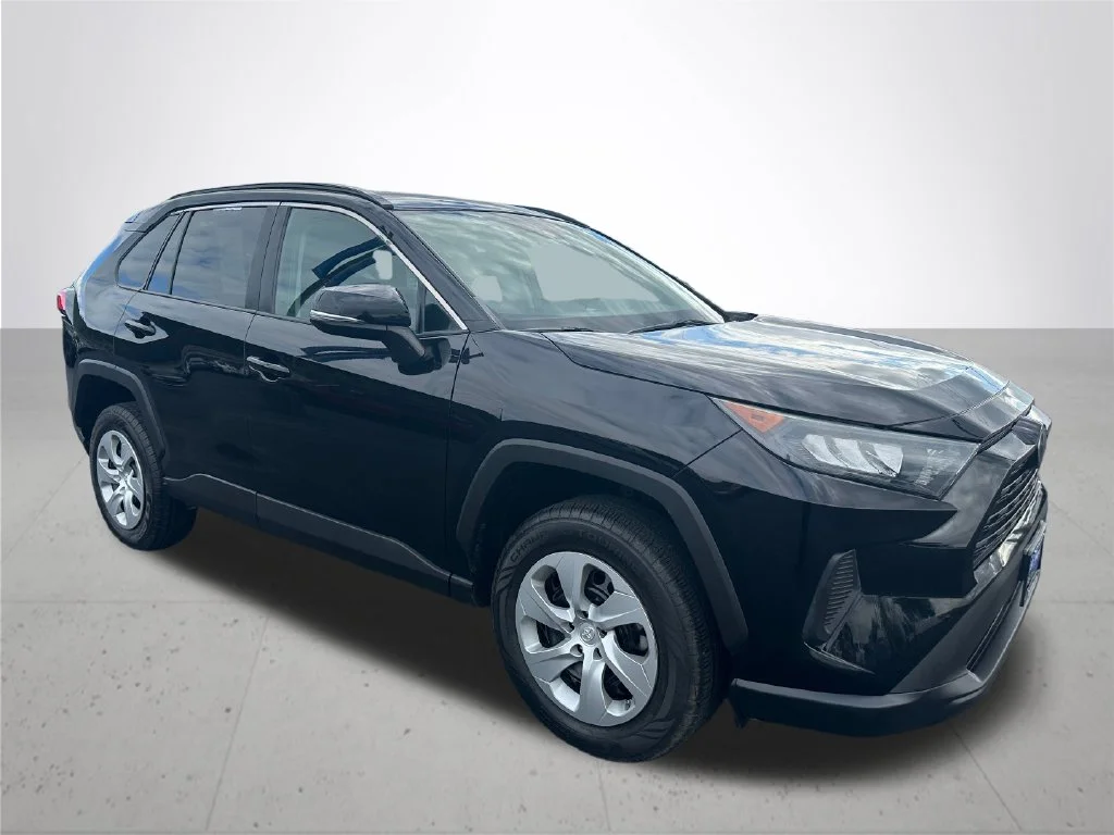 Used 2021 Black Toyota LE image 5