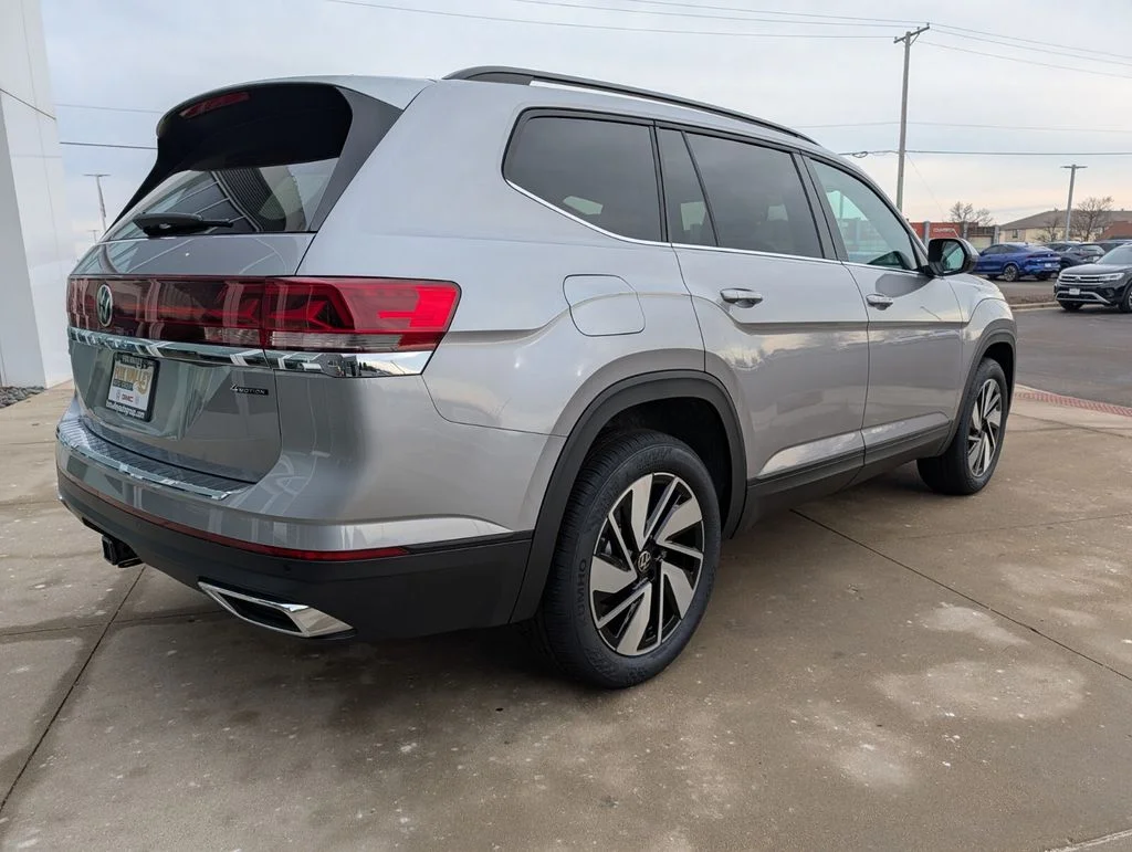 New 2026 Silver Volkswagen 2.0T SE w/Technology image 3