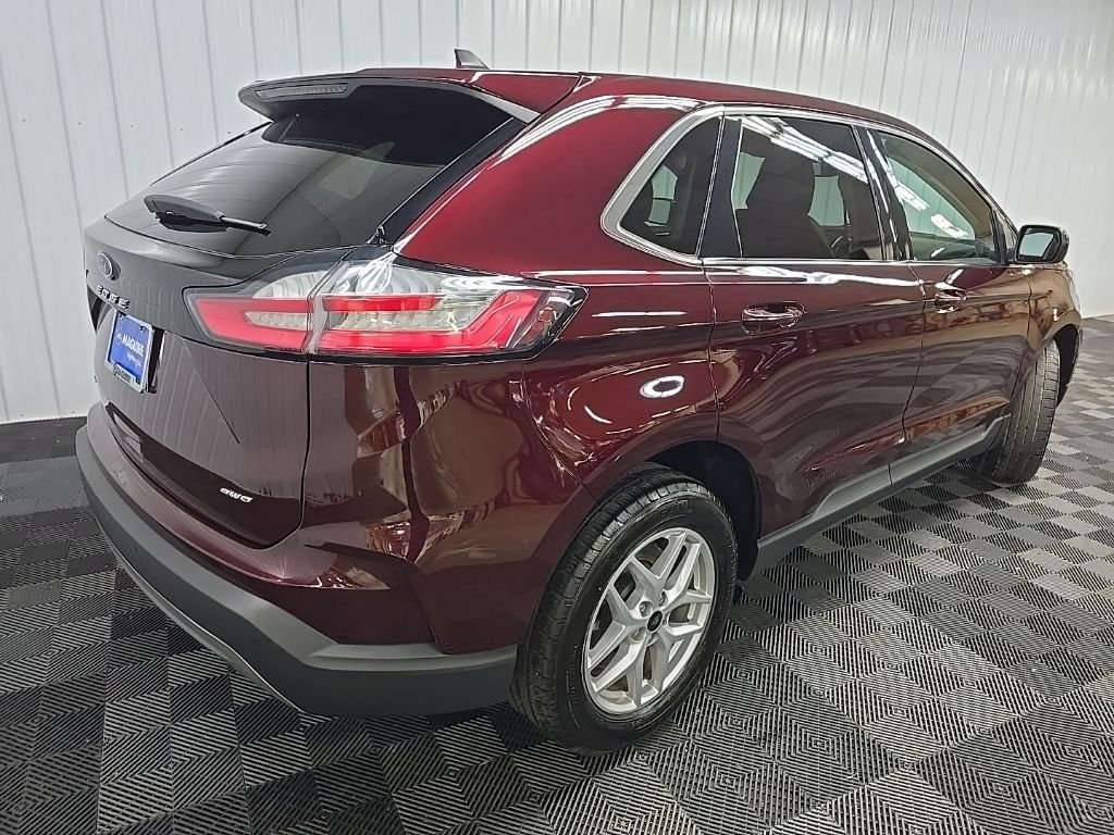 Used 2023 Burgundy Ford SEL image 15