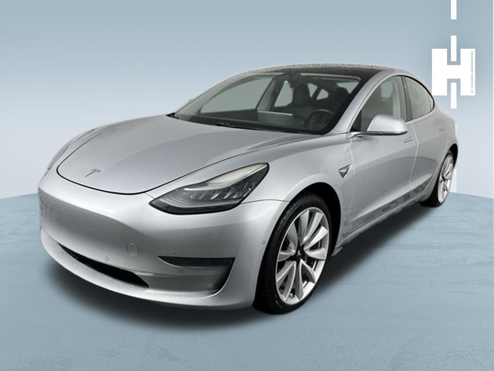 Used 2018 Silver Tesla Long Range Battery image 3