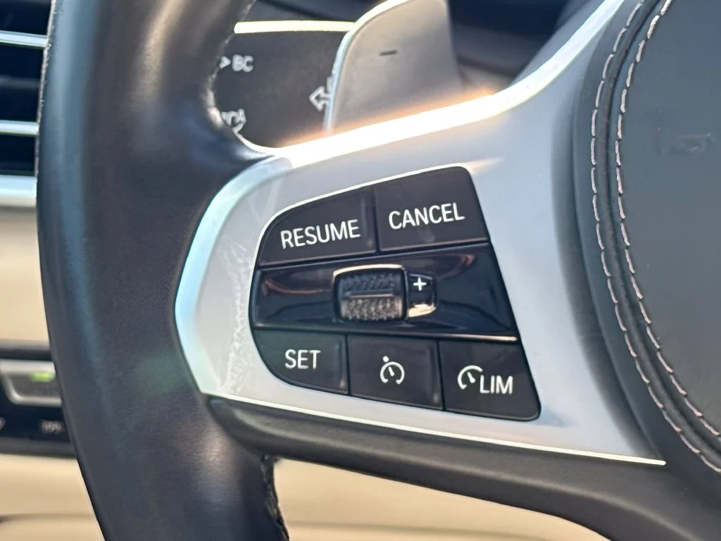 Used 2020 Blue BMW sDrive40i image 17