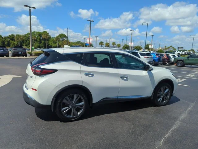 Used 2019 White Nissan Platinum image 5