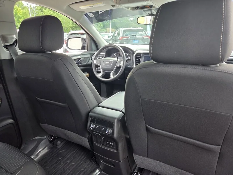 Used 2023 Ebony Twilight Metallic GMC SLE image 16