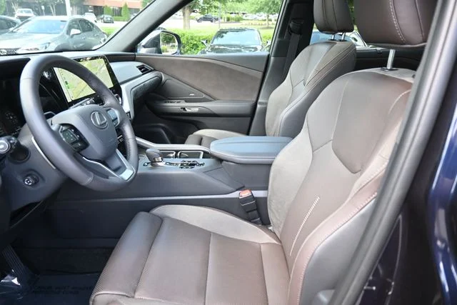 2026 Lexus TX Luxury - Photo 18