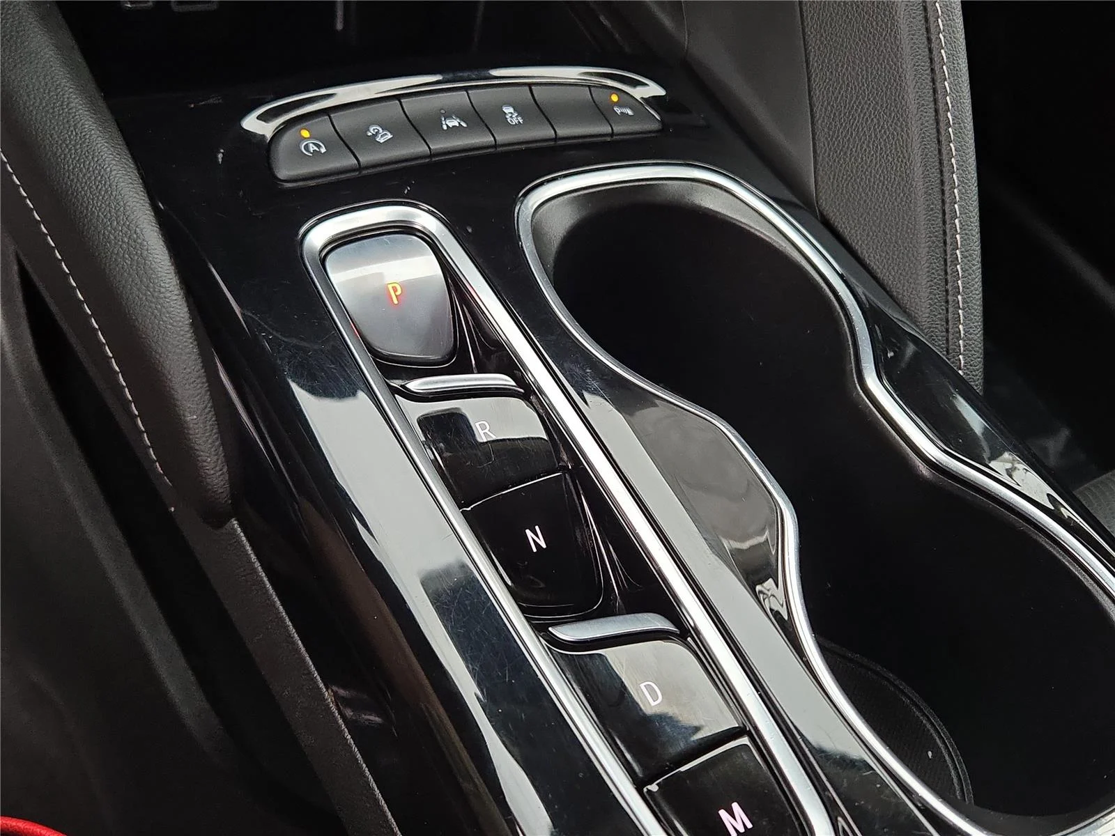 Used 2023 Ebony Twilight Metallic Buick Essence image 8
