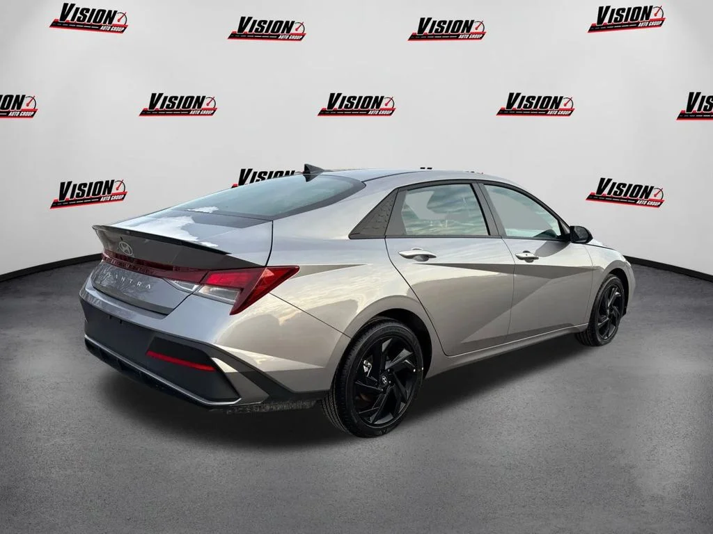 New 2026 Silver Hyundai SEL Sport image 5