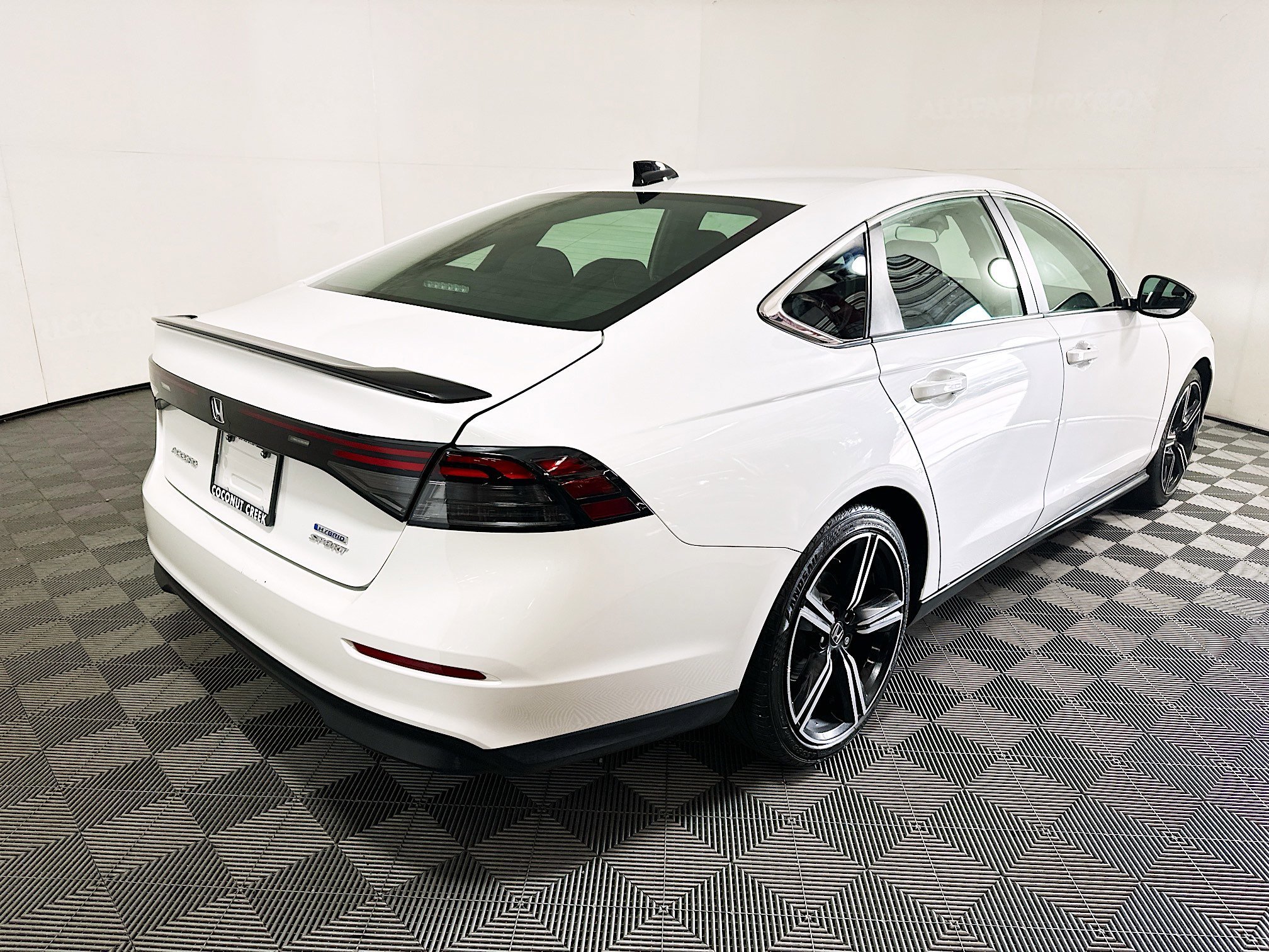 Used 2023 White Honda Sport image 3