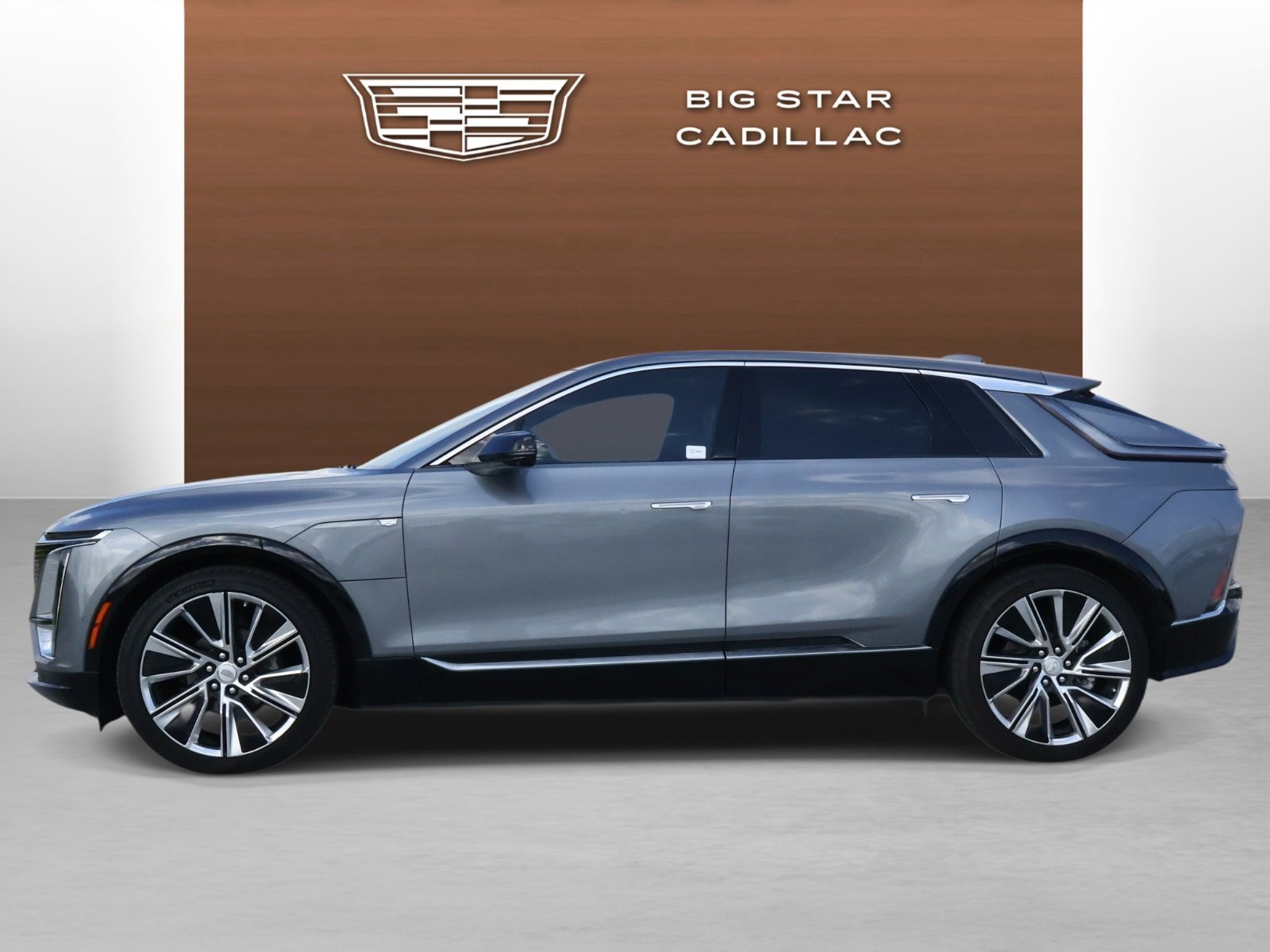 Used 2023 Cadillac LYRIQ Luxury with VIN 1GYKPMRK3PZ001398 for sale in Friendswood, TX