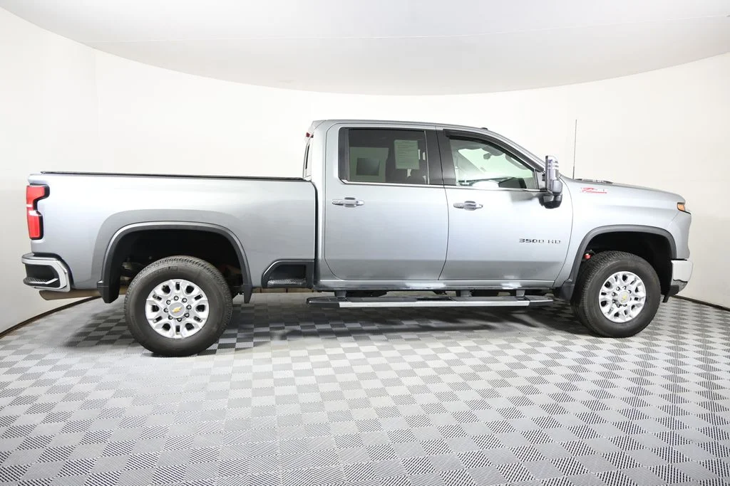 Used 2024 Gray Chevrolet LTZ image 8