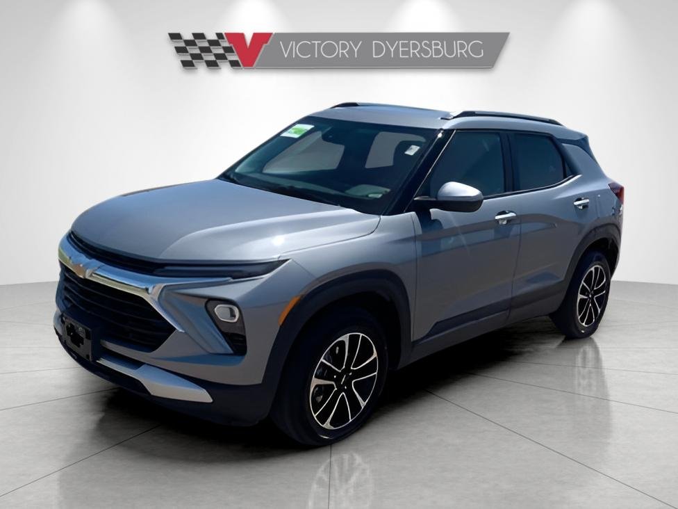 Used 2025 Gray Chevrolet LT image 4