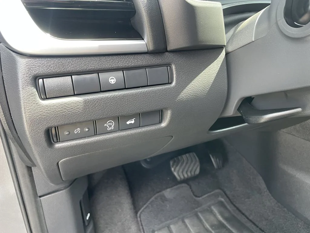 Used 2026 Gun Metallic Nissan SL image 18