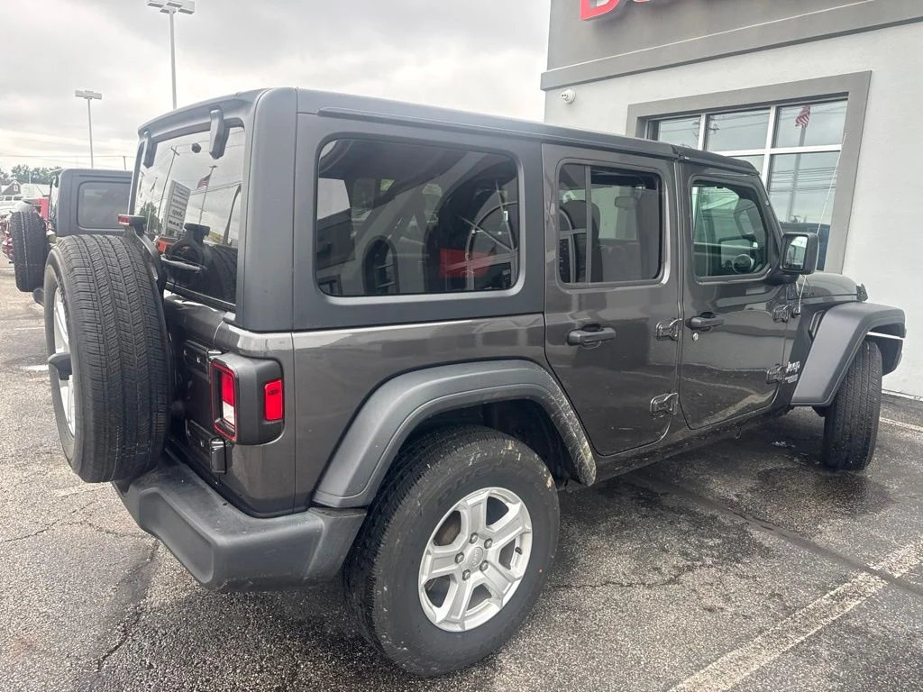 Used 2019 Gray Jeep Unlimited Sport S image 7
