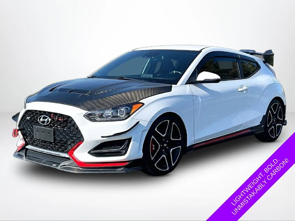 Used 2022 White Hyundai Base image 31