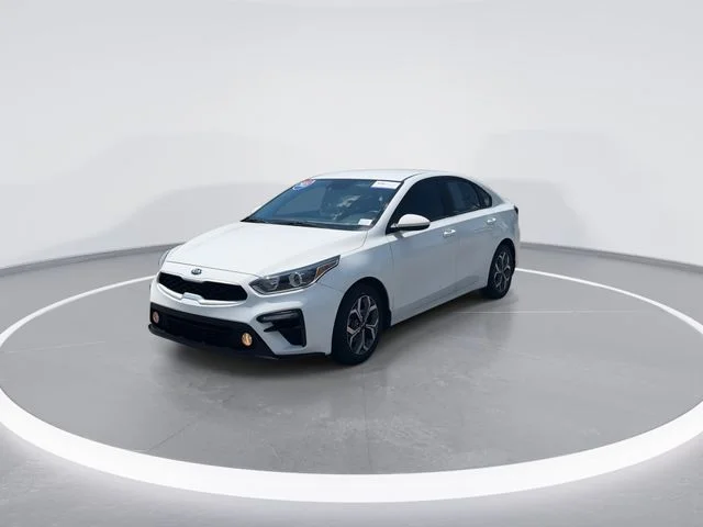 Used 2021 White Kia LXS image 3