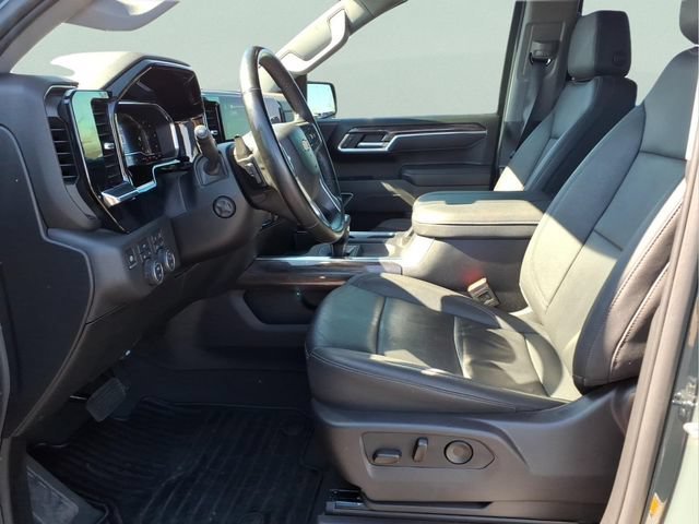 Used 2025 Cypress Gray Chevrolet LTZ image 20