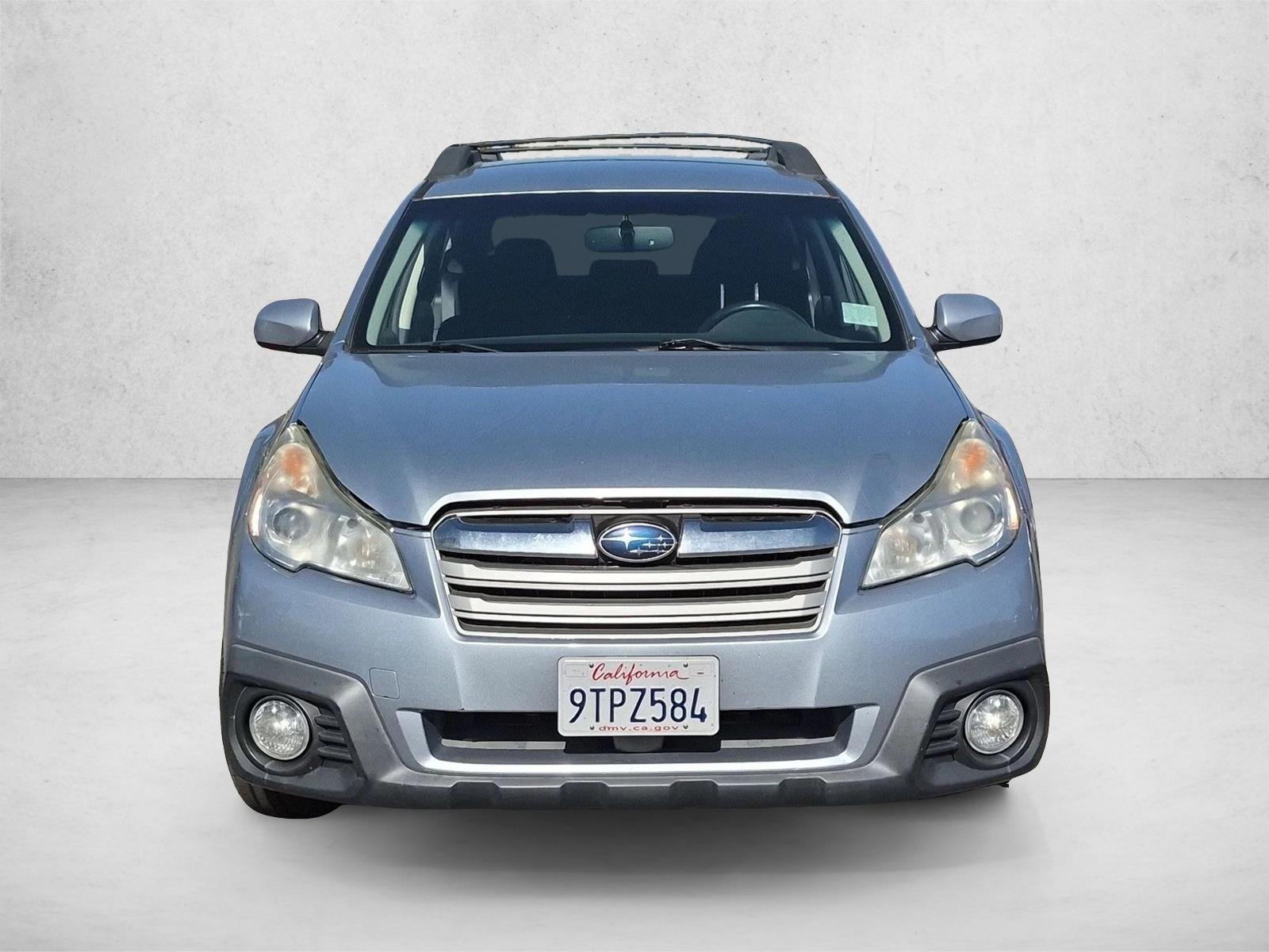 Used 2014 Ice Silver Metallic Subaru 2.5i Premium image 2