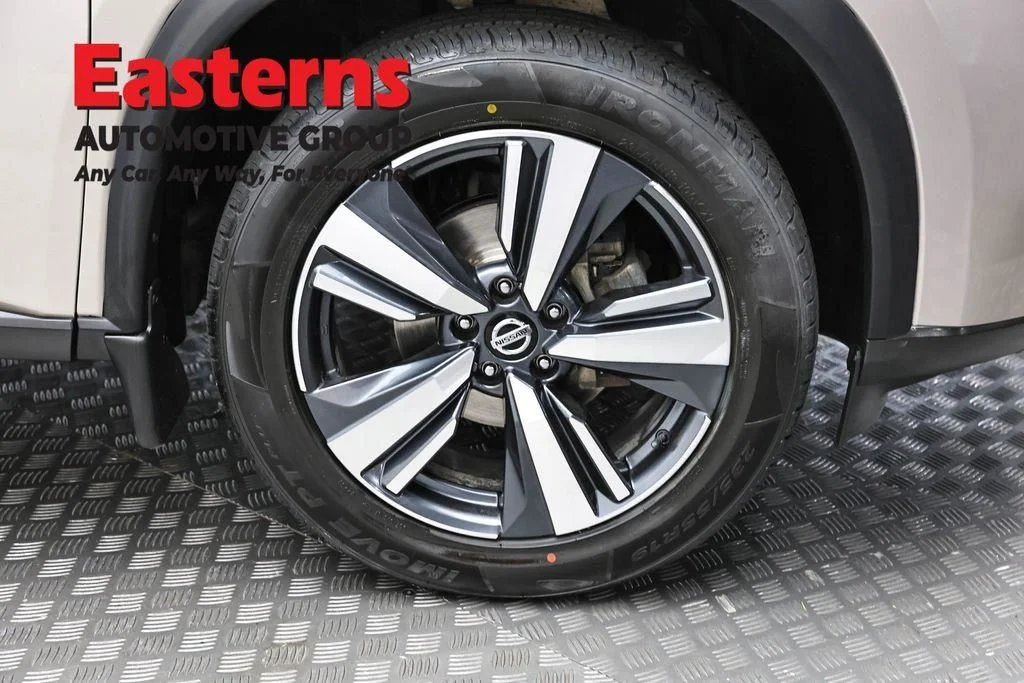 Used 2021 Gold Nissan SL image 35