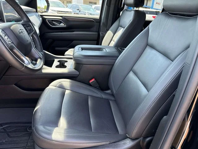 Used 2024 Black Chevrolet Z71 image 31
