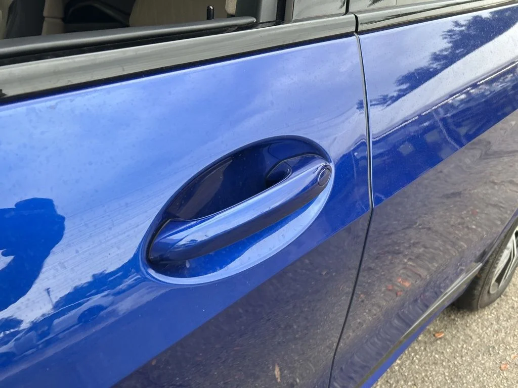 Used 2023 Blue BMW M60i image 3