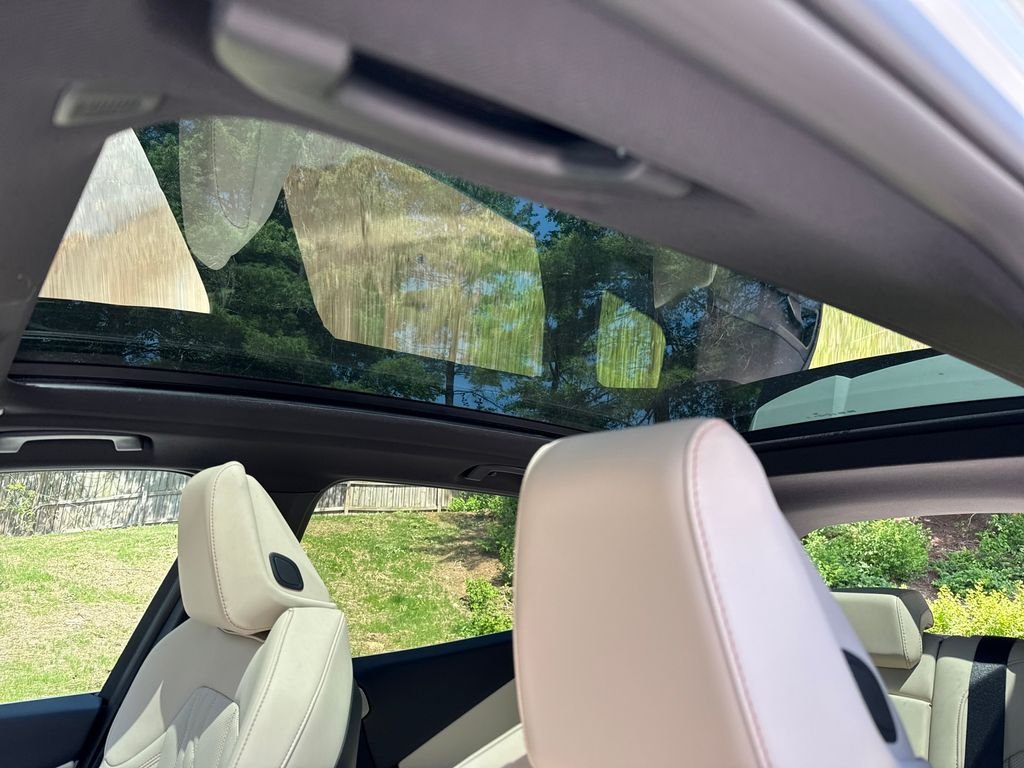 New 2026 White BMW 30 xDrive image 19