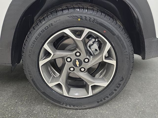 Used 2024 White Chevrolet LT image 30