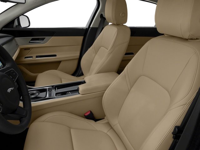 Used 2018 White Jaguar 35t Portfolio Ltd Edition image 9
