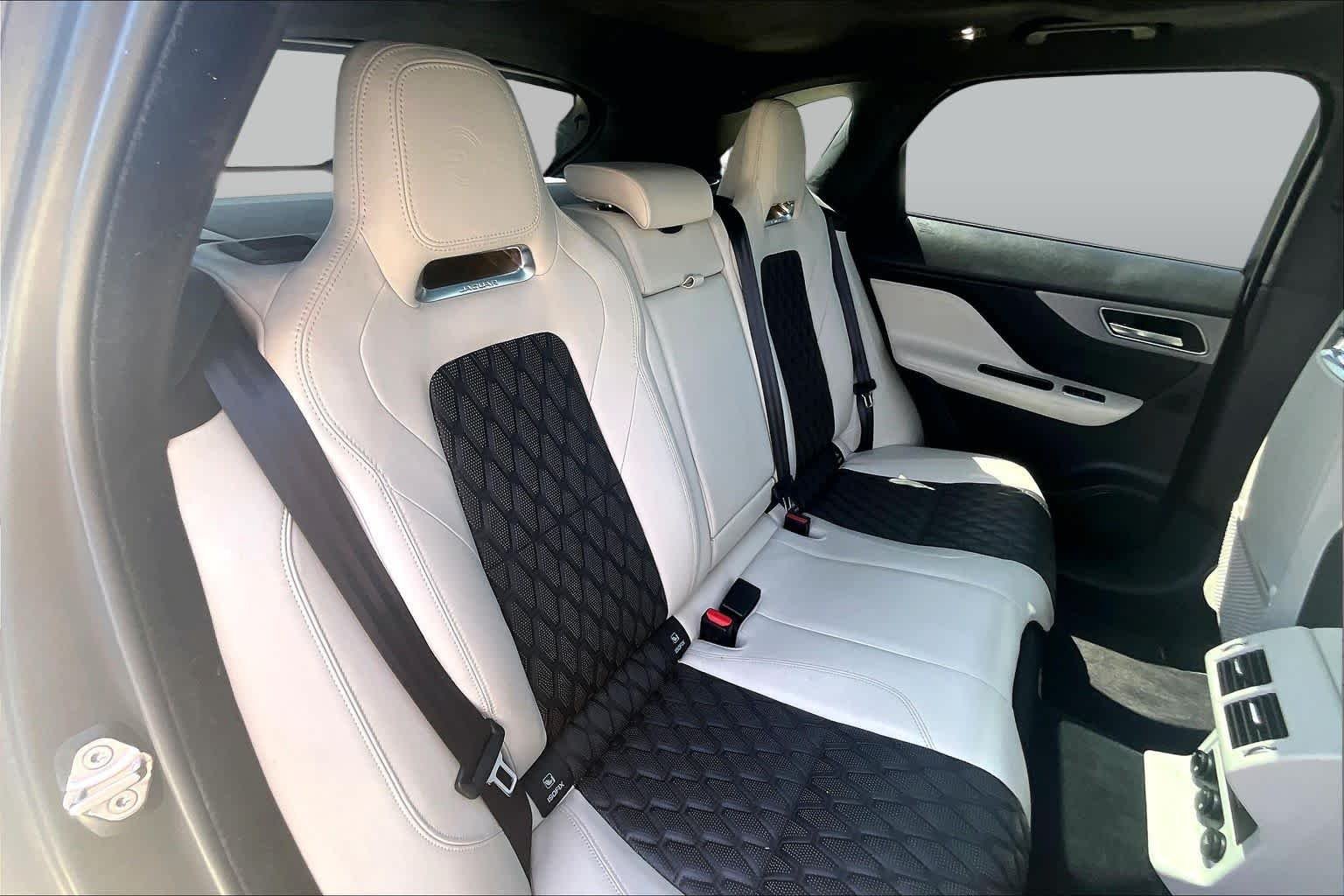 Used 2020 Eiger Grey Metallic Jaguar SVR image 20