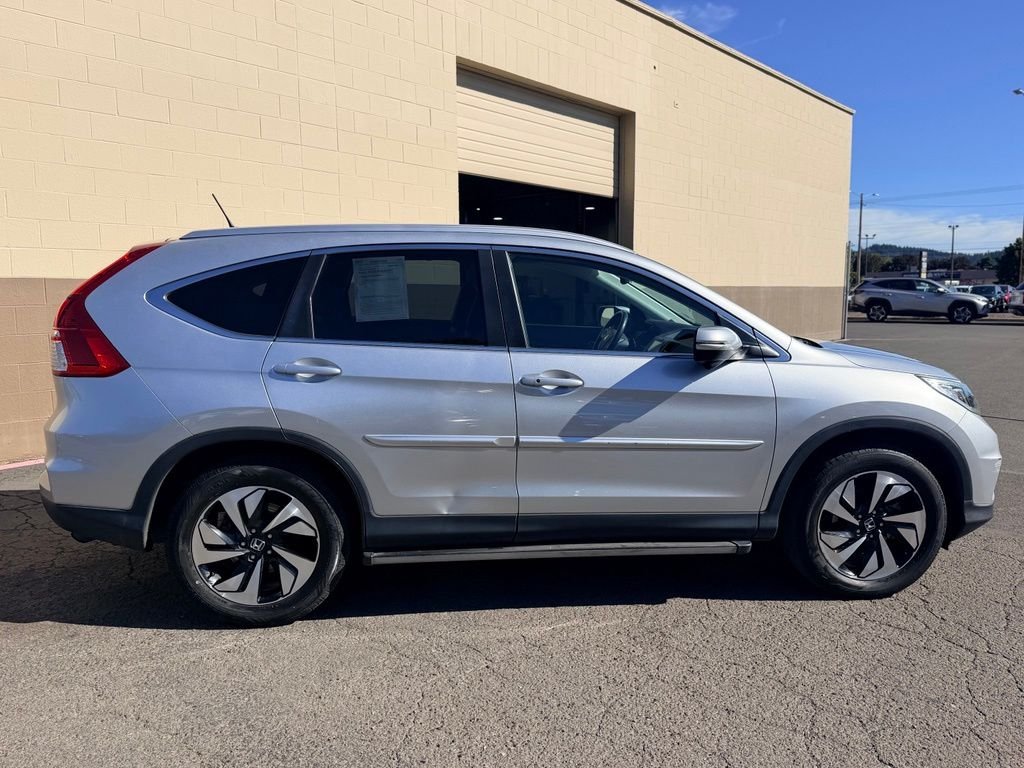 Used 2016  Honda Touring image 4