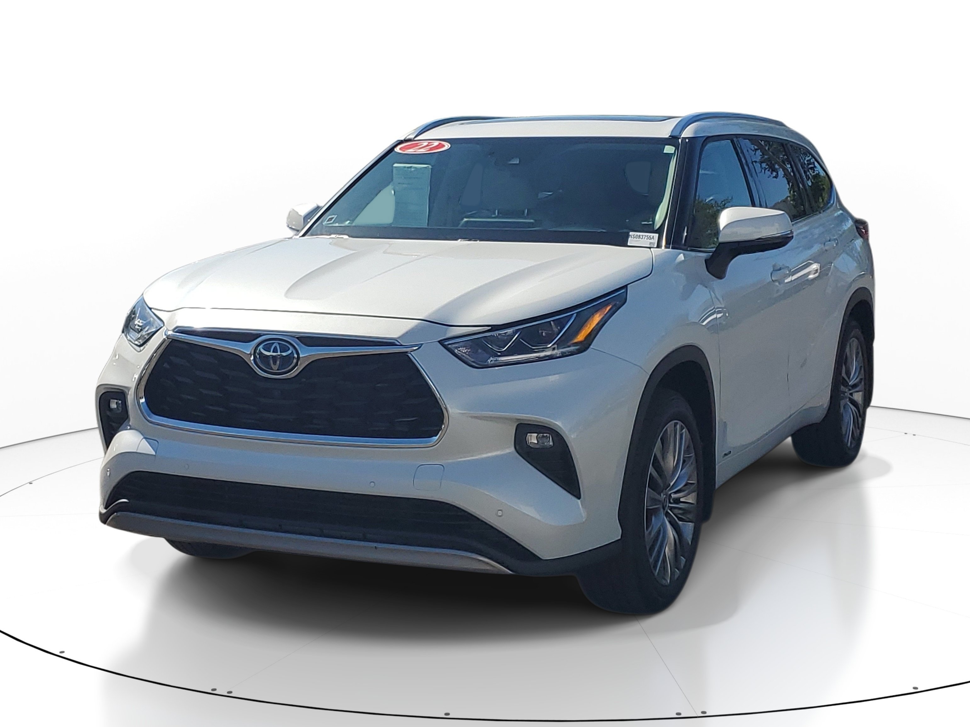 Used 2022 Wind Chill Pearl Toyota Hybrid Platinum image 2