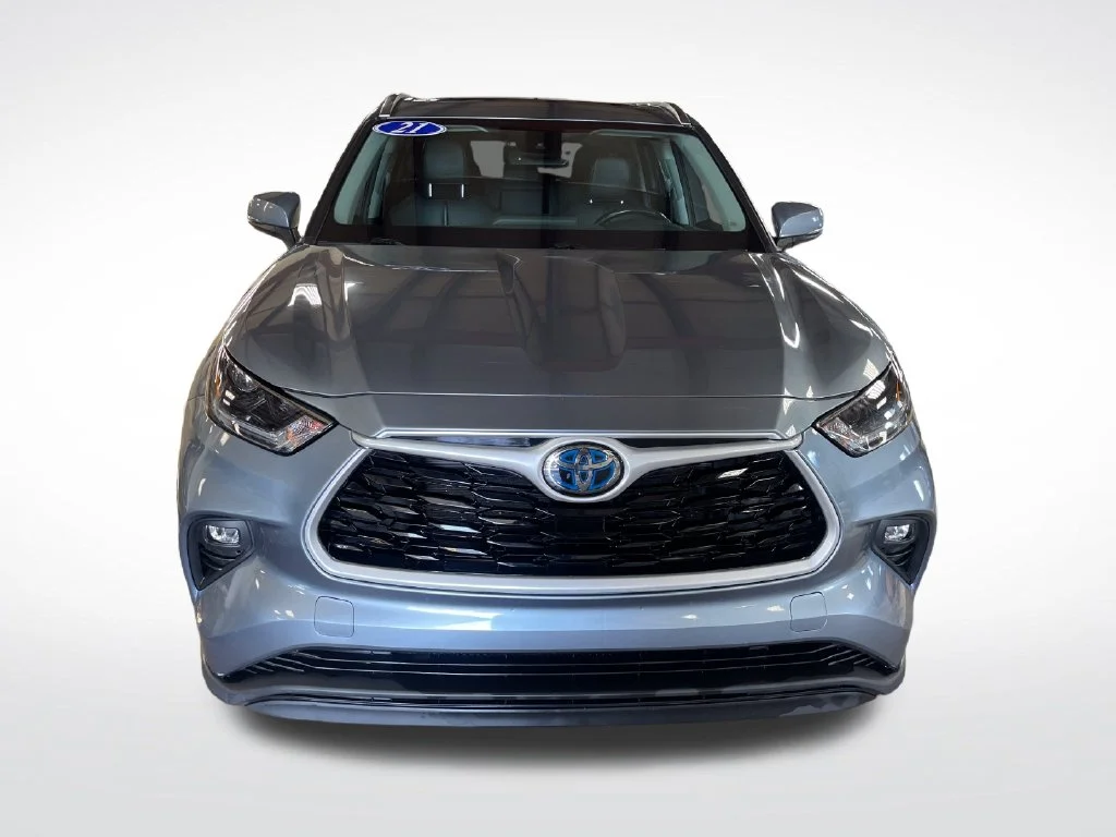 Used 2021  Toyota XLE image 8