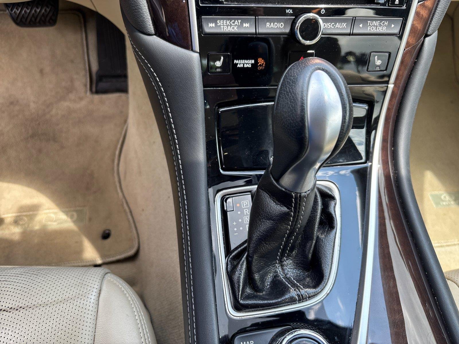Used 2015 Black Obsidian INFINITI Premium image 28
