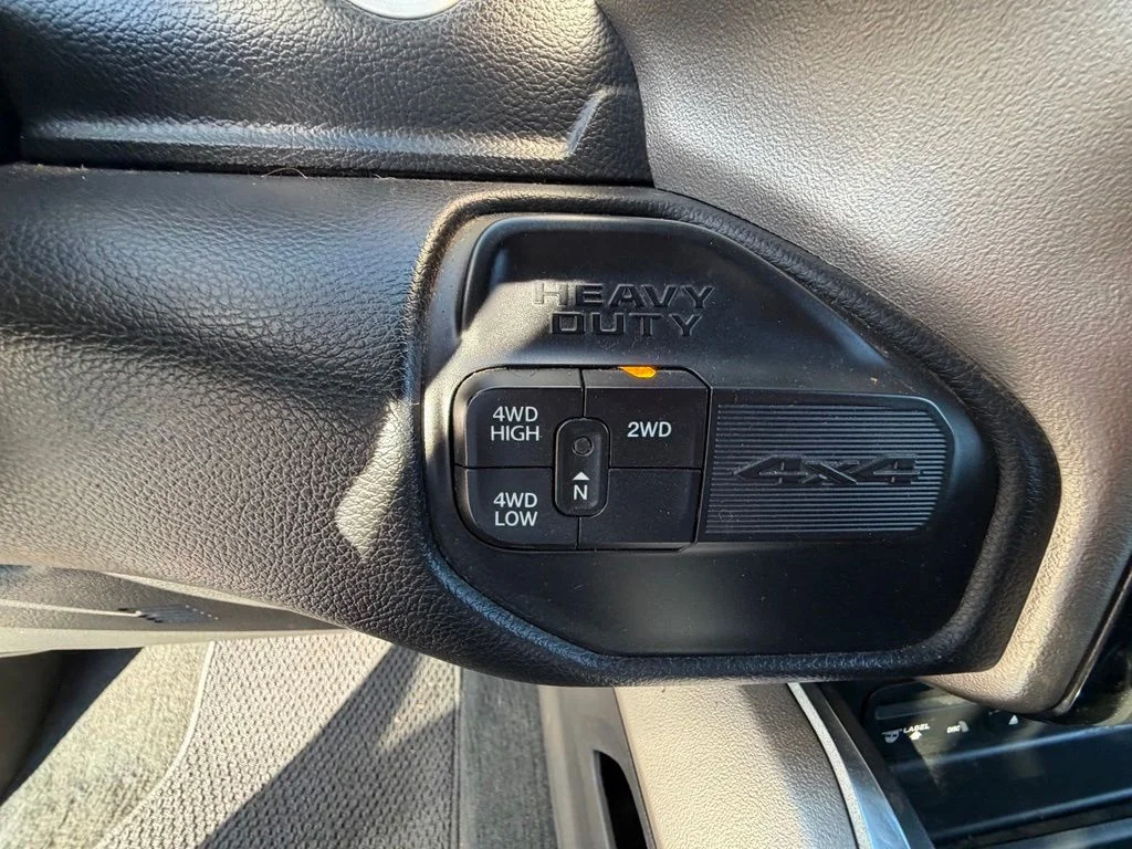 Used 2019 Black Ram Laramie image 27