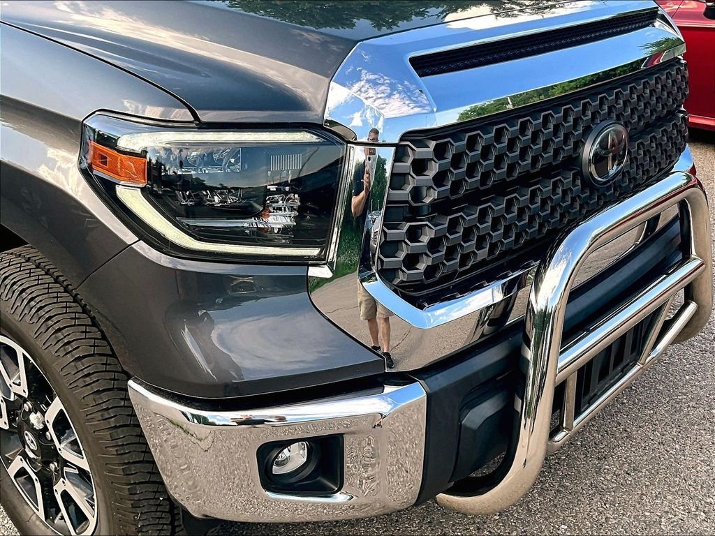 Used 2020 Gray Toyota SR5 image 8