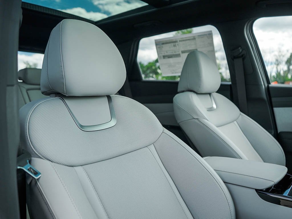 2026 Hyundai Tucson Limited - Photo 12