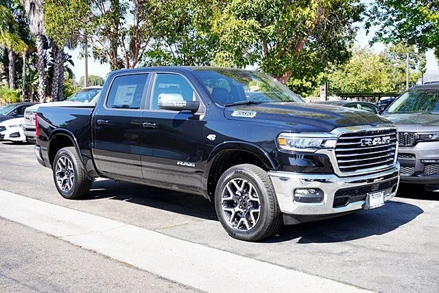 New 2026 Diamond Black Crystal Pearl-Coat Exterior Paint RAM Laramie image 6