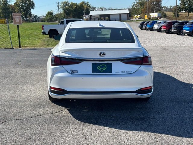 Used 2023 White Lexus ES 250 image 4