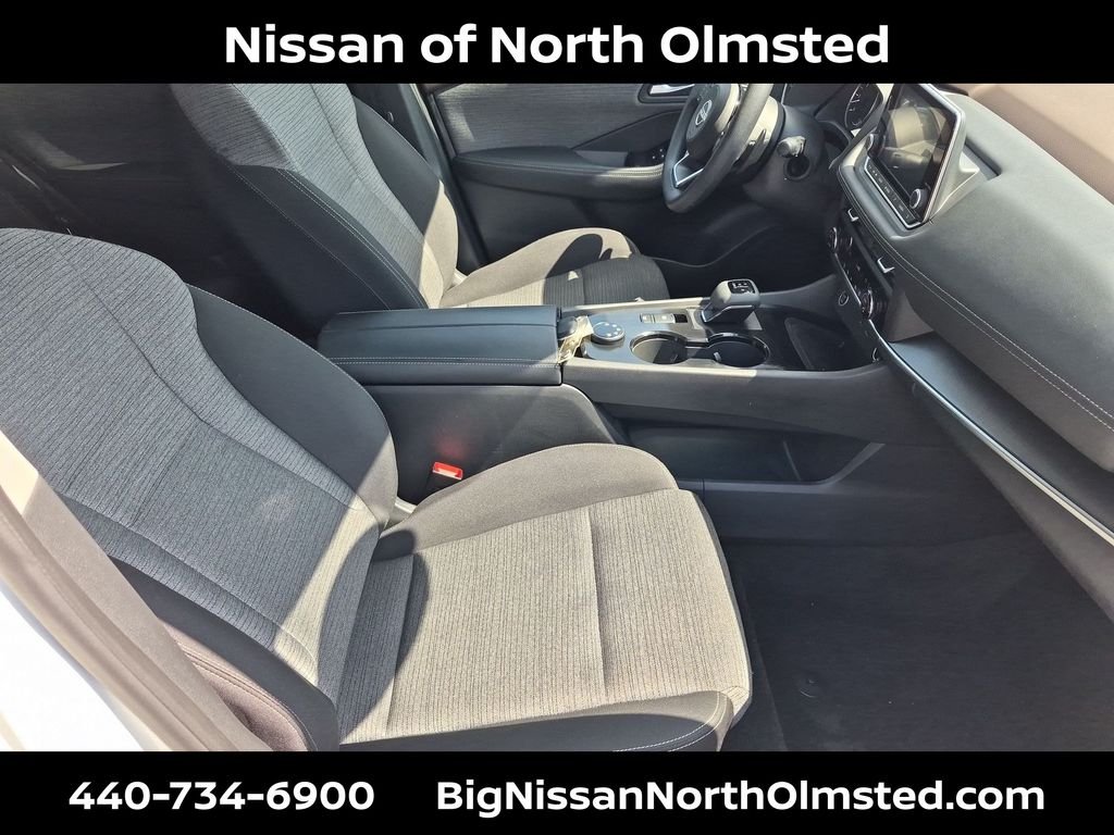 Certified Used 2023 Pearl White Nissan SV image 24