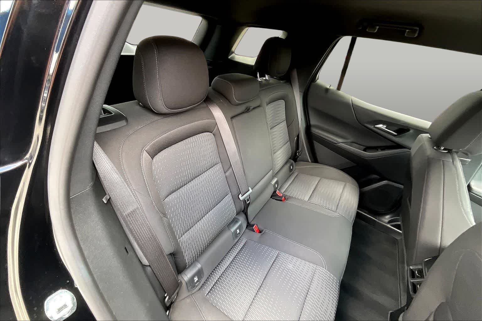 Used 2026 Mosaic Black Metallic Chevrolet FWD LT image 18