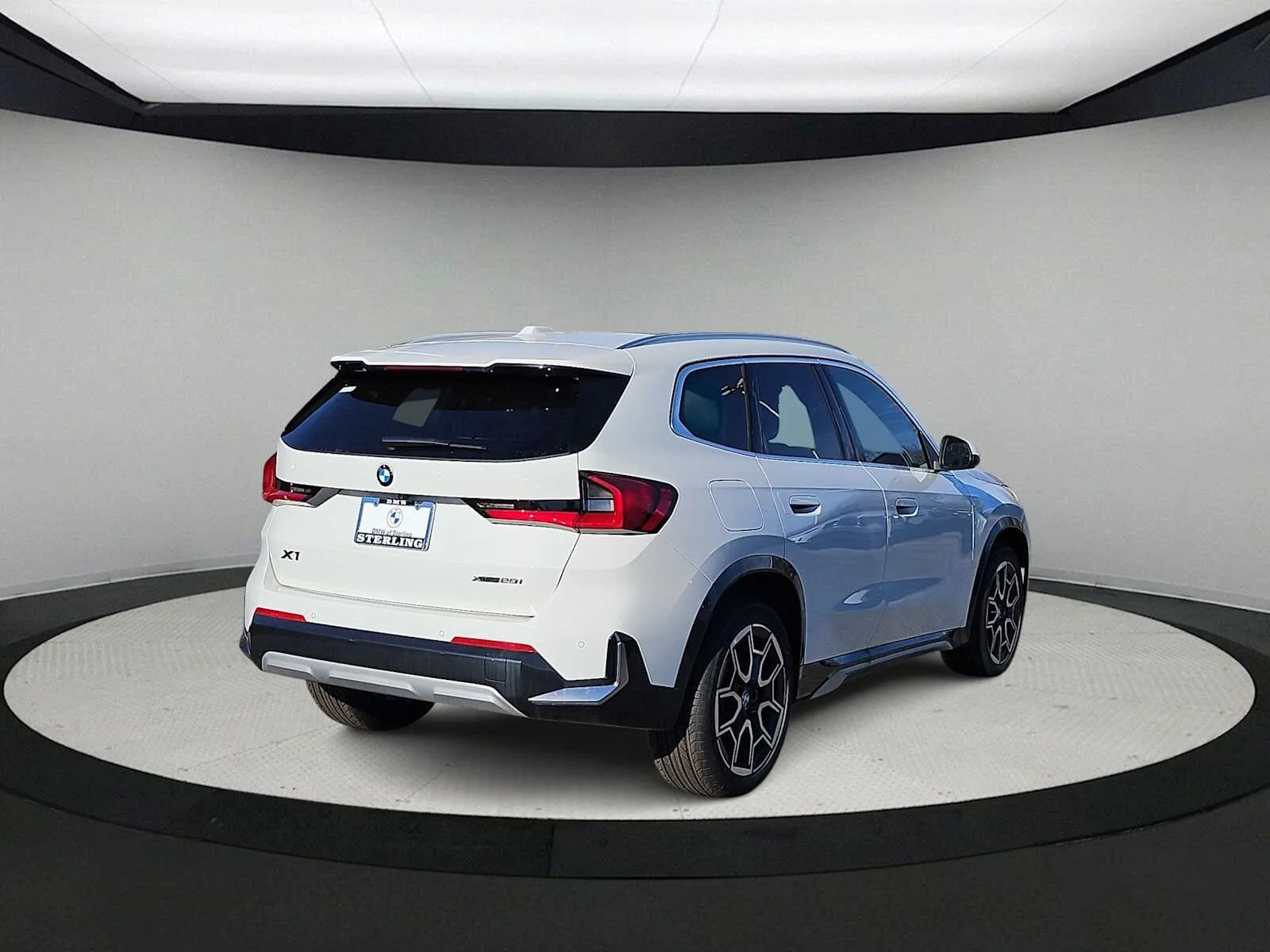 New 2026 White BMW xDrive28i image 8